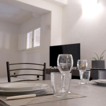 Apartament Sky Loft Airport - Modern Apt 1St Floor Bolonia Zewnętrze zdjęcie