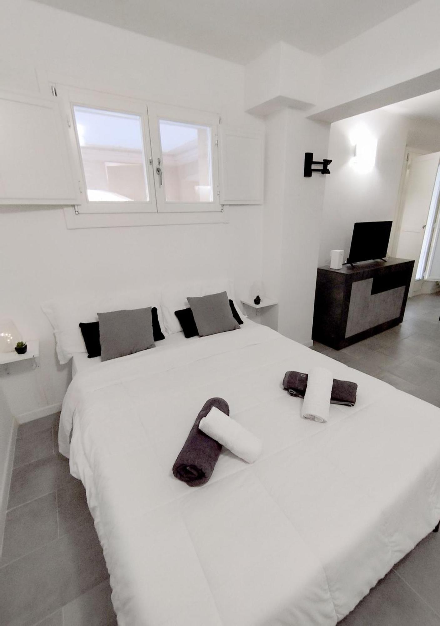 Apartament Sky Loft Airport - Modern Apt 1St Floor Bolonia Zewnętrze zdjęcie